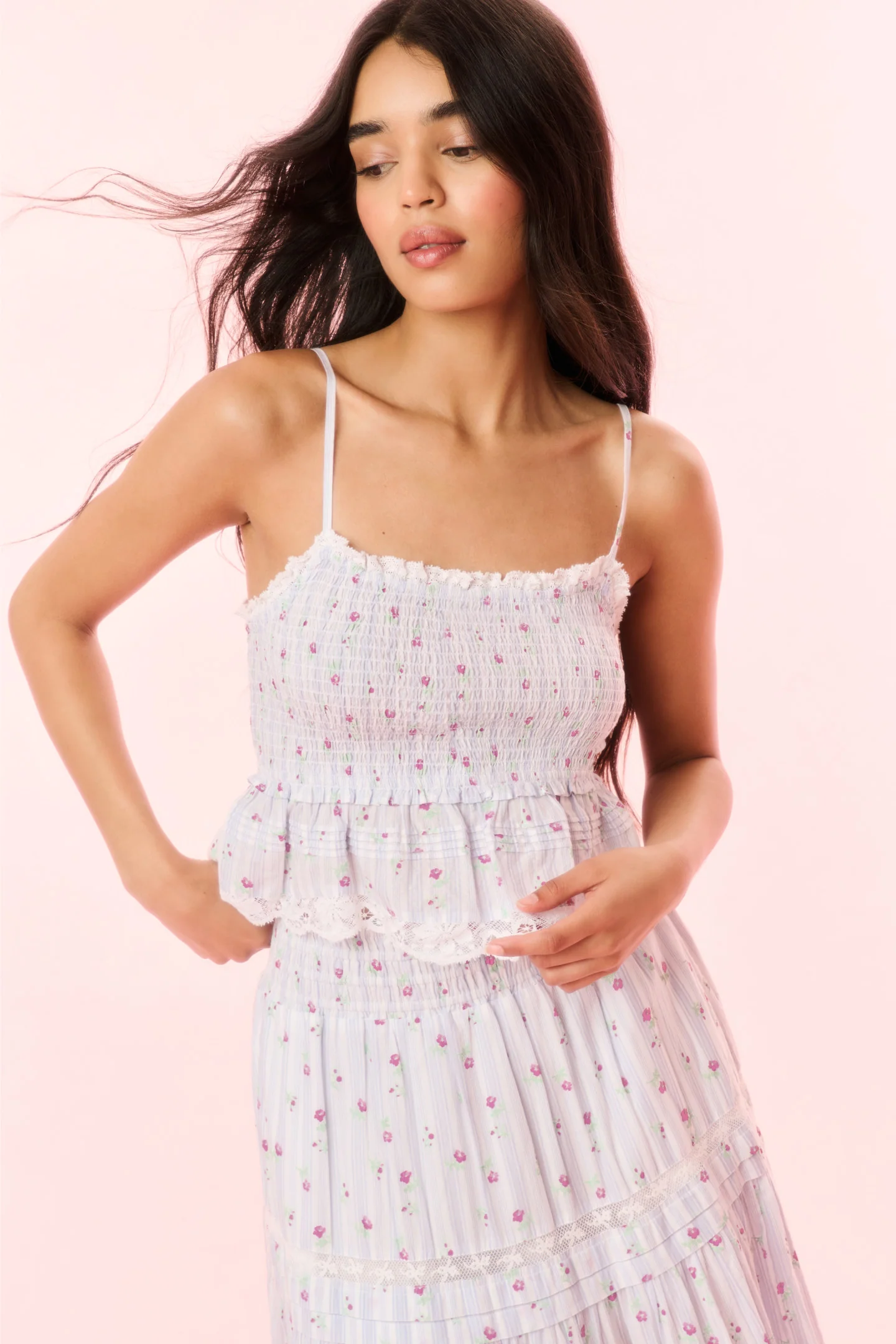 Marzenia Smocked gestreifter Blumen-Top