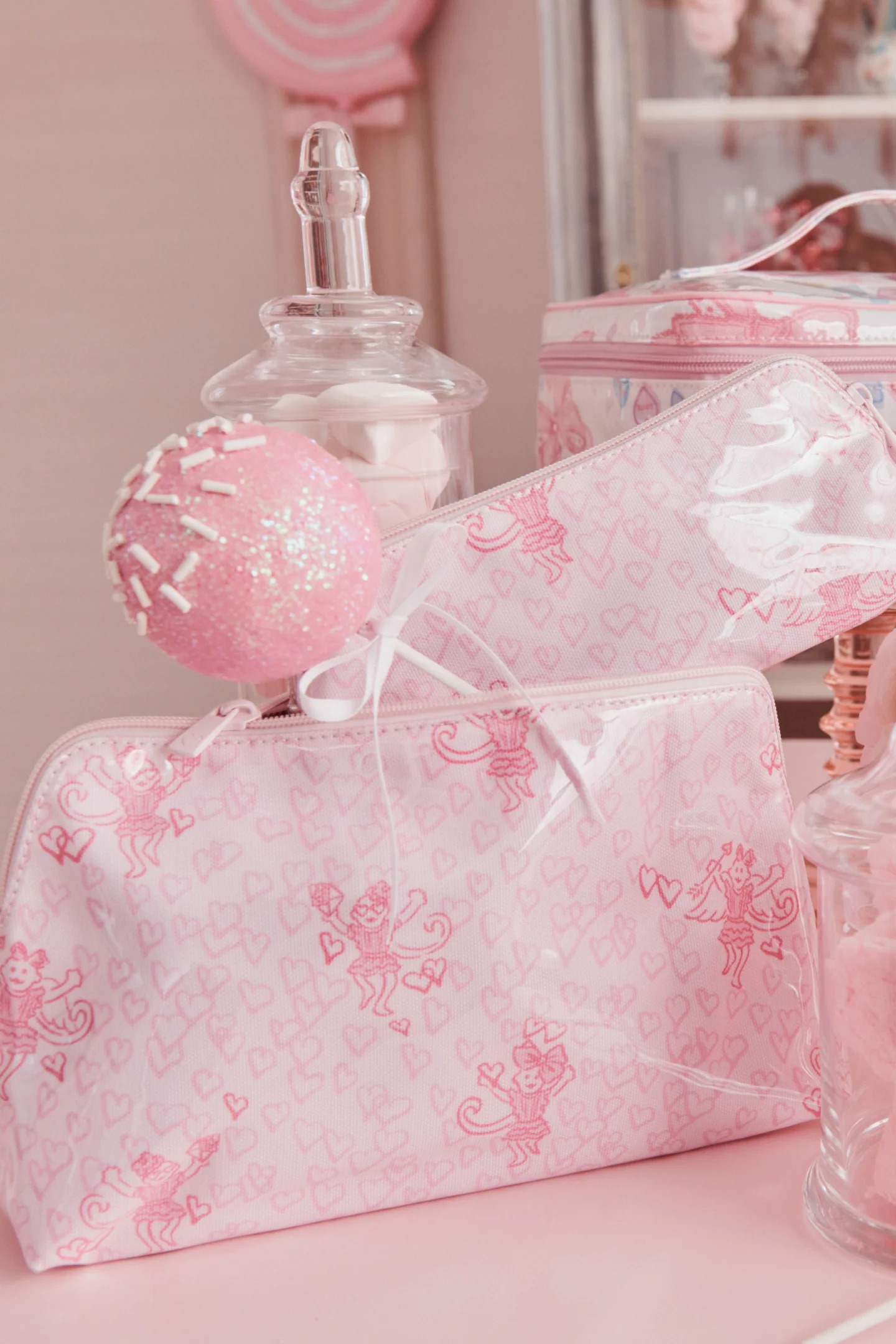 LoveShackFancy x Roller Rabbit große Make-up-Tasche