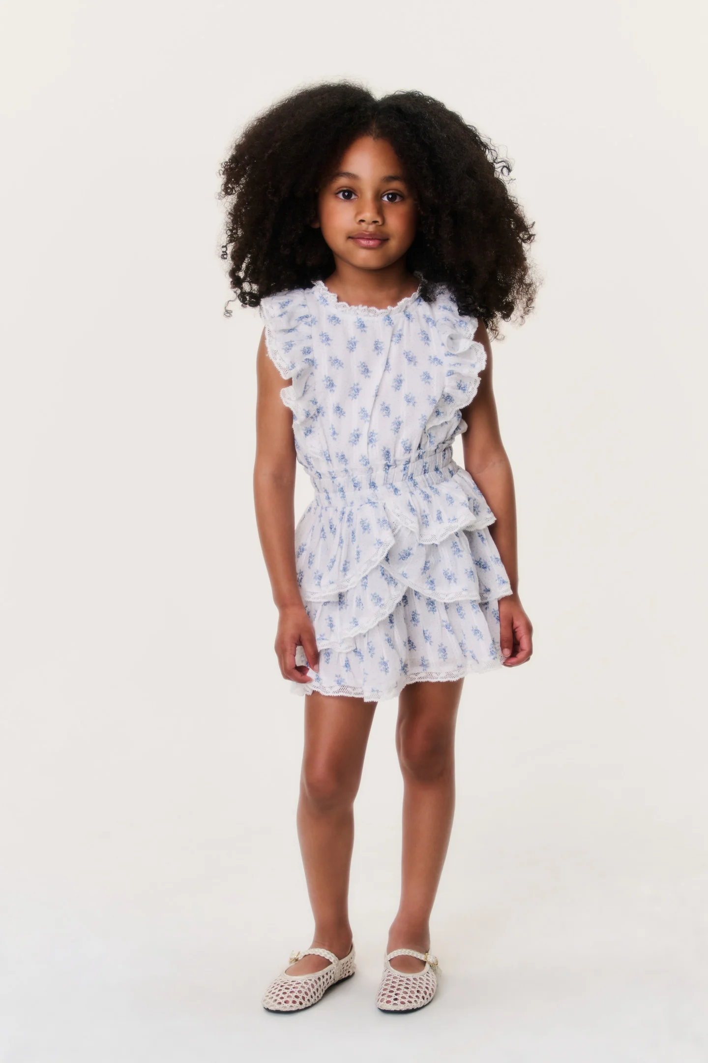 Kleines Mädchen Indigo-Wolken-Decker-Kleid