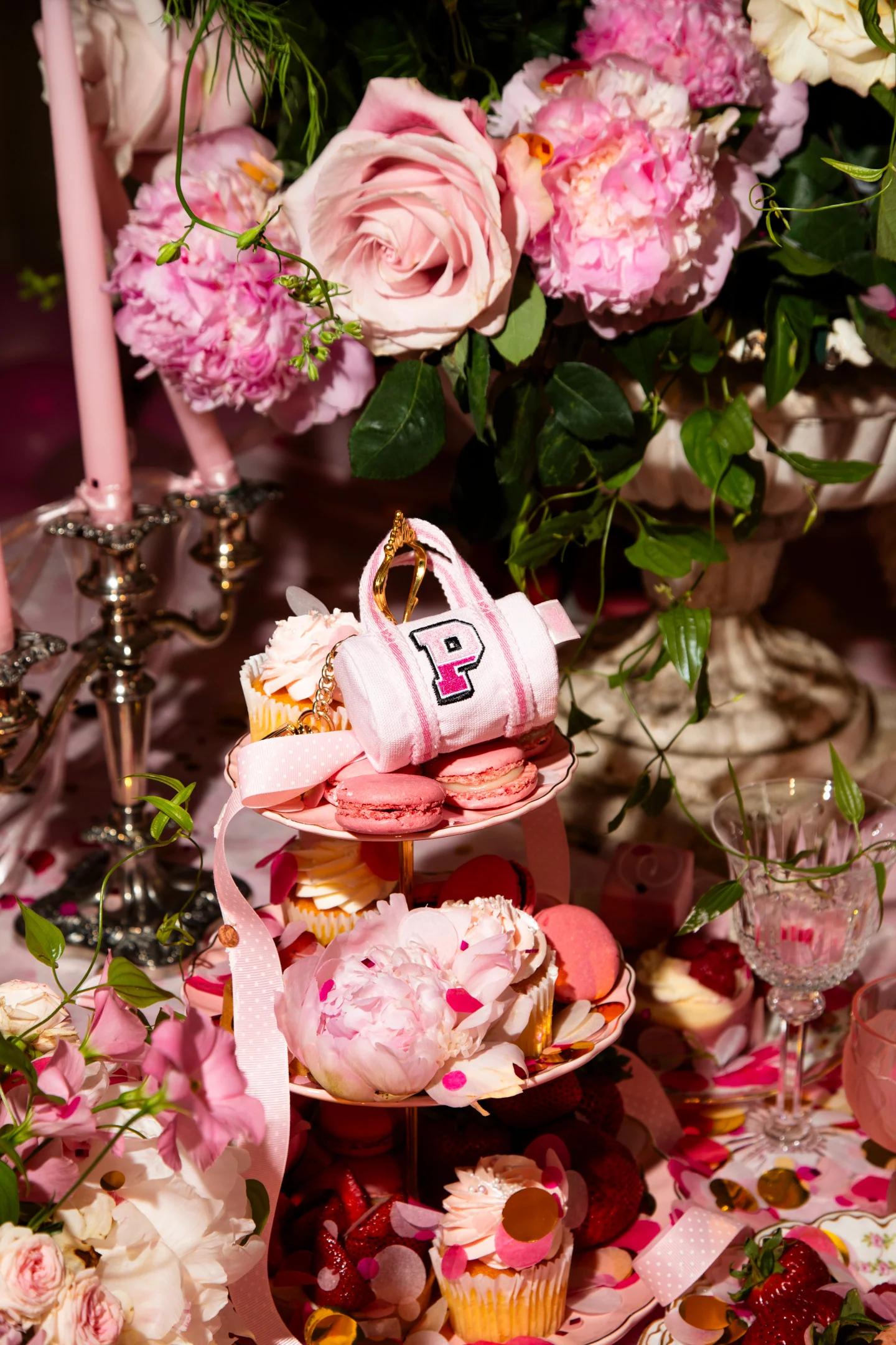 PINK x LoveShackFancy Pink Tulip Mini Duffle Schlüsselanhänger
