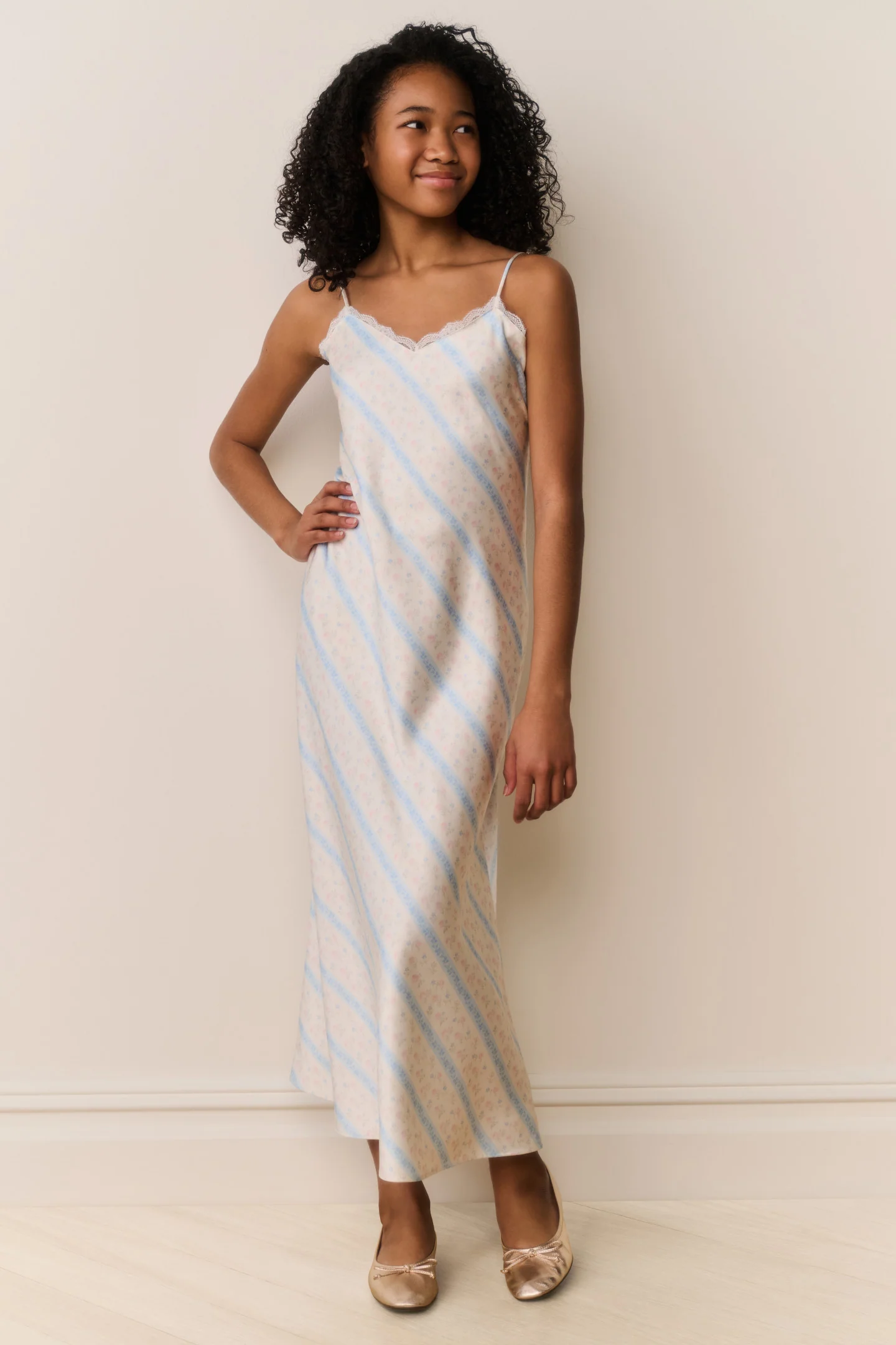 Tween Adelise Blumenstreifen-Maxikleid