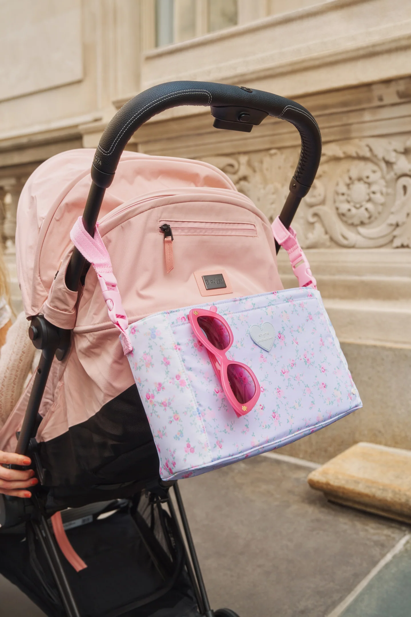 STATE x LoveShackFancy Blumen-Stroller-Organizer