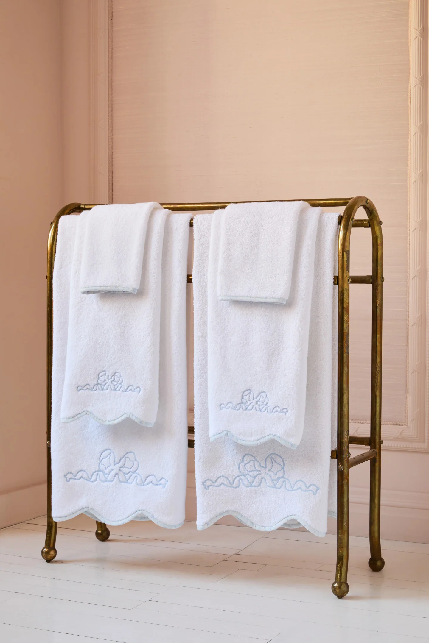 Handtuch mit Bogen-Embroidery