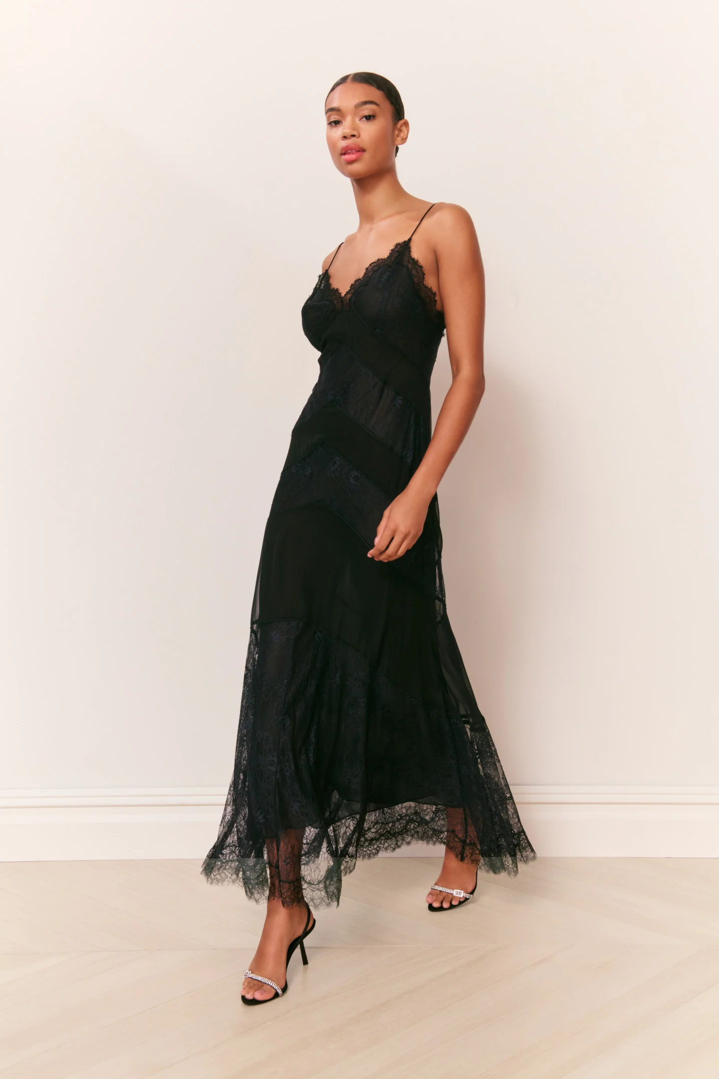 Astra Seiden Spitzen-Maxikleid
