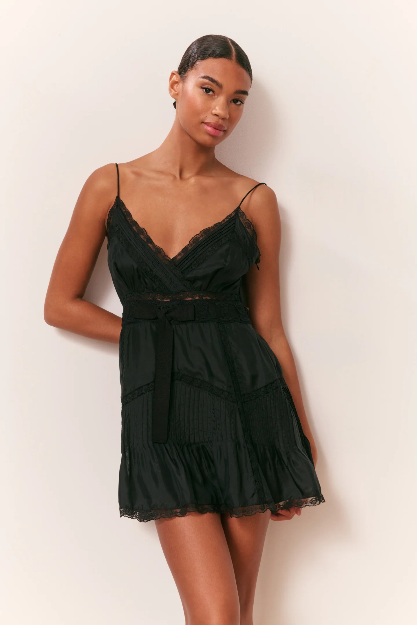 Sibelle Seidenband-Minikleid