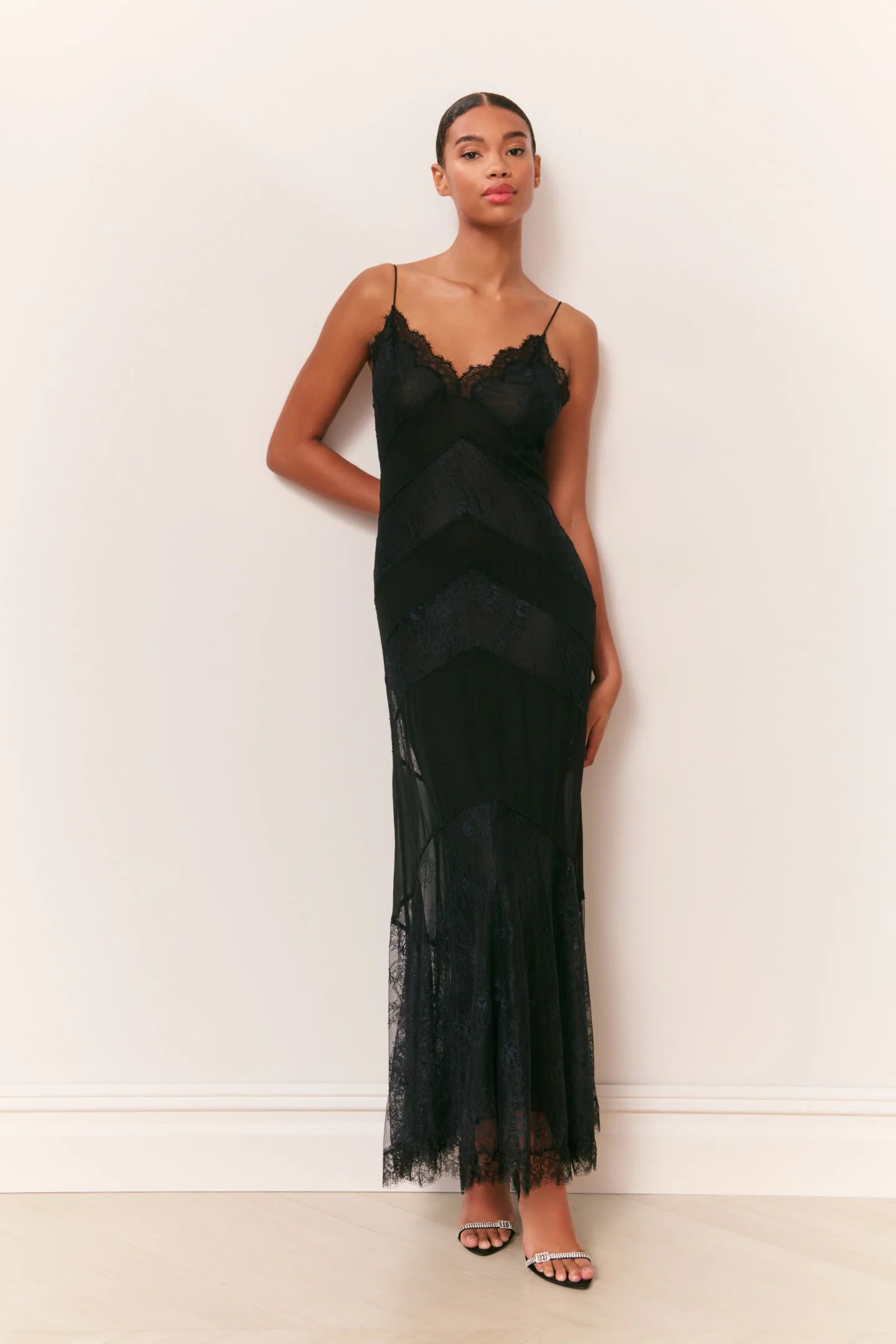 Astra Seiden Spitzen-Maxikleid
