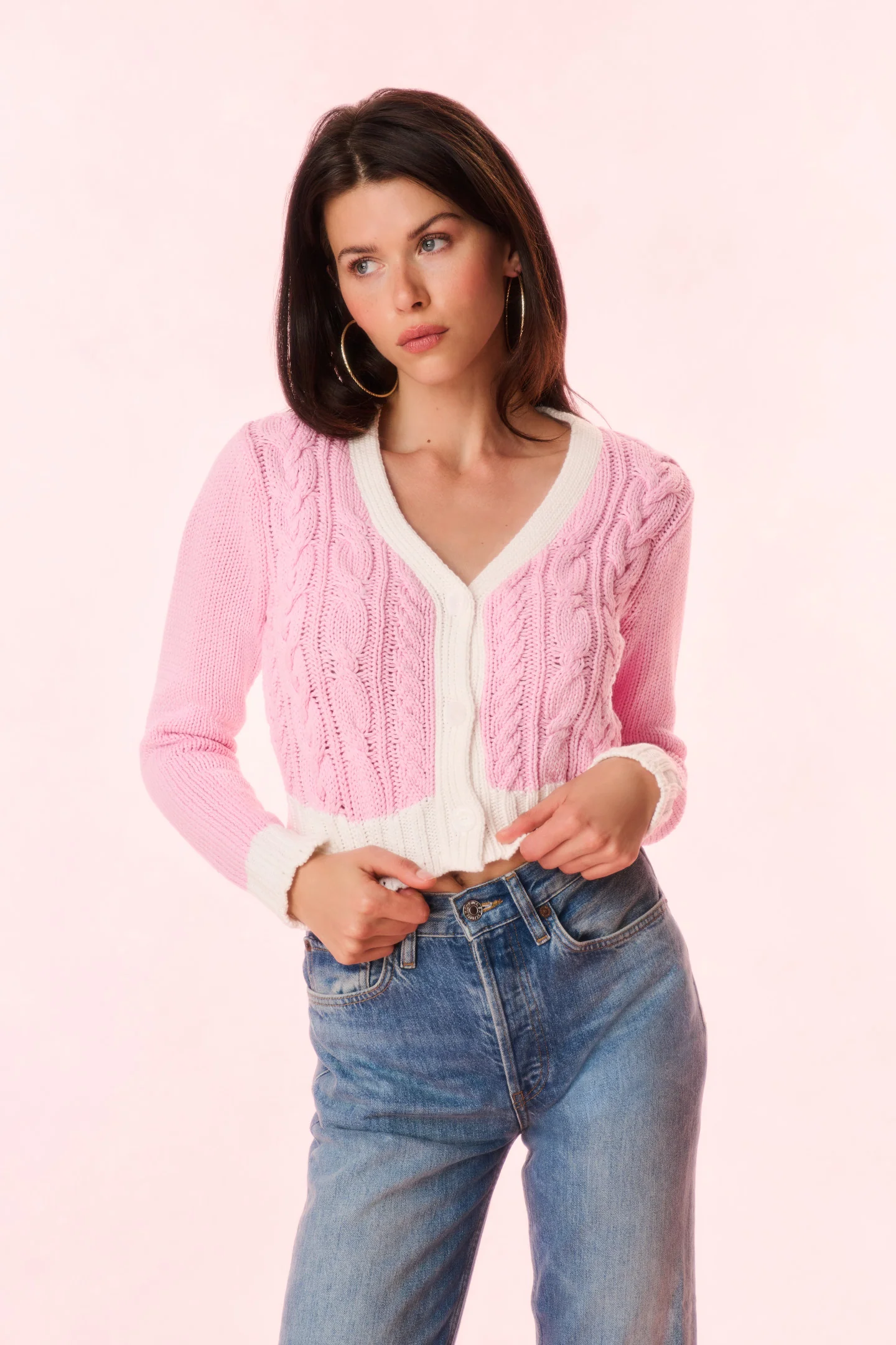 Hyazinthe Kurzgeschnittener Strickcardigan