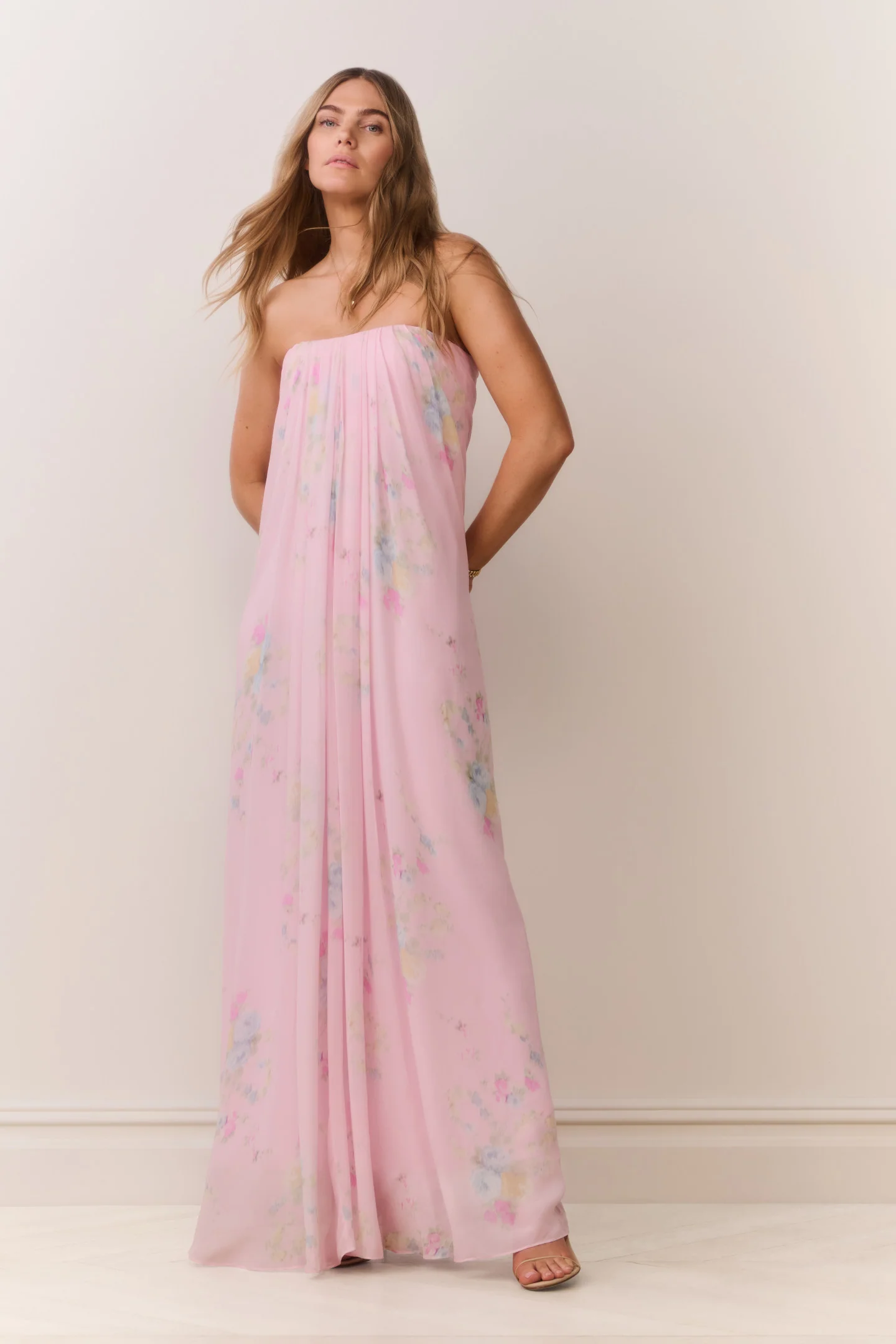Emara trägerloser Blumen-Chiffon-Gewand