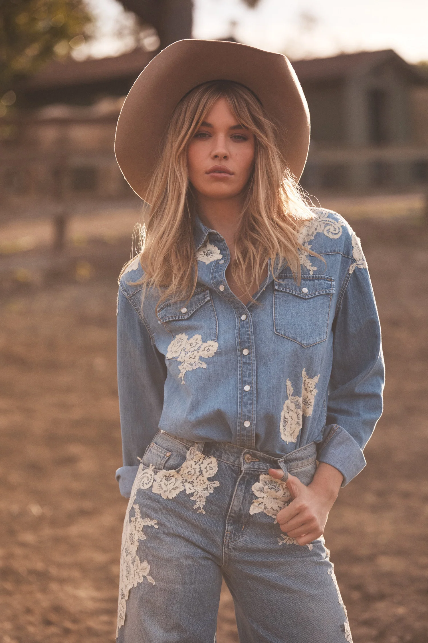 Kelith Spitzenapplikation-Chambray-Hemd