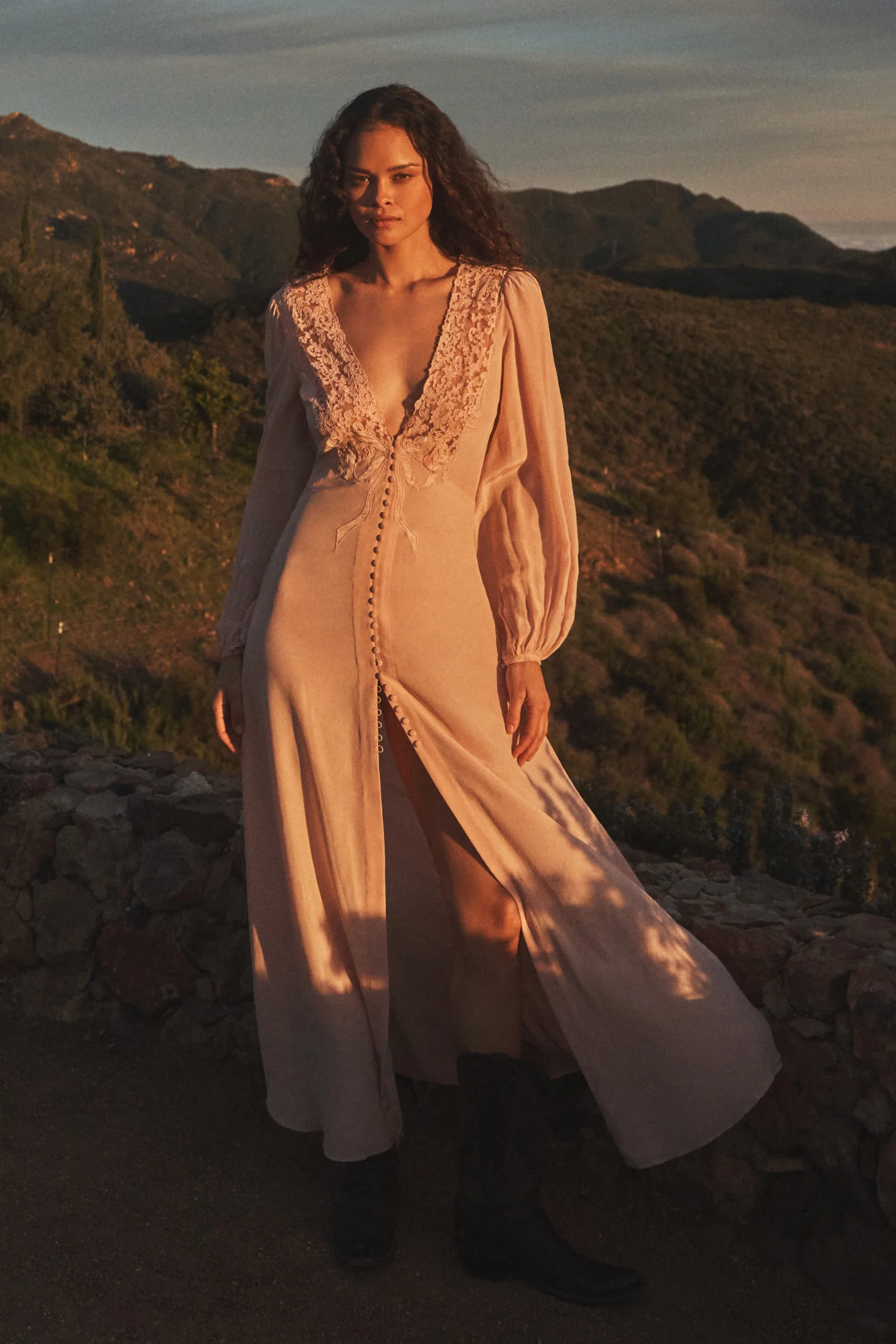 Lina Seiden-Rüschen-Verzierung Maxikleid